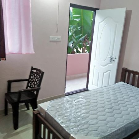 Metro Mens Hostel Kochi Eksteriør billede